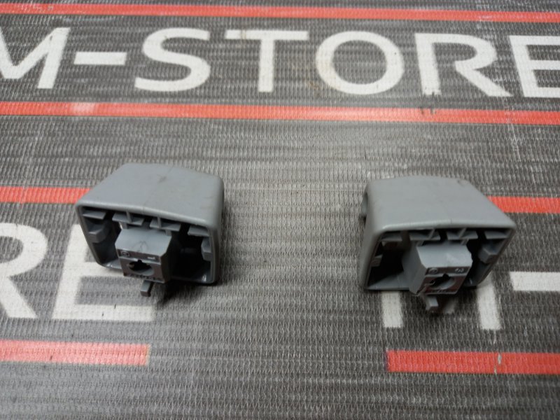 Крючок солнцезащитного козырька, 380 рублей, Красноярск