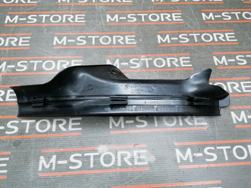 Накладка на порог салона, 200 рублей, Красноярск