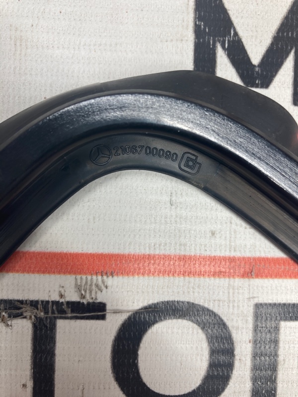 Молдинг заднего стекла, 480 рублей, Красноярск