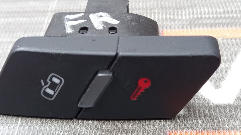 Кнопка центрального замка, 300 рублей, Красноярск