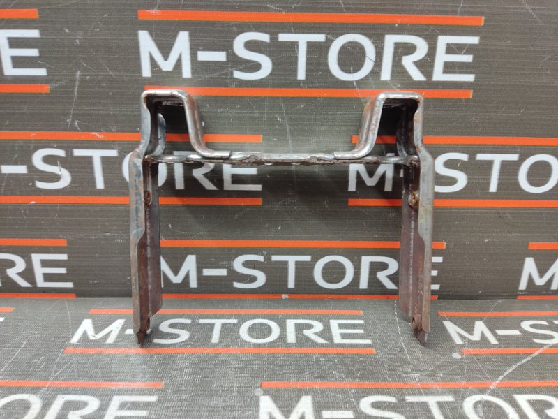 кронштейн центральной консоли, 300 рублей, Красноярск