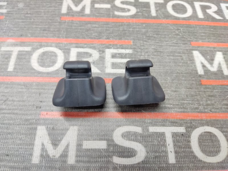 Крючок солнцезащитного козырька, 380 рублей, Красноярск