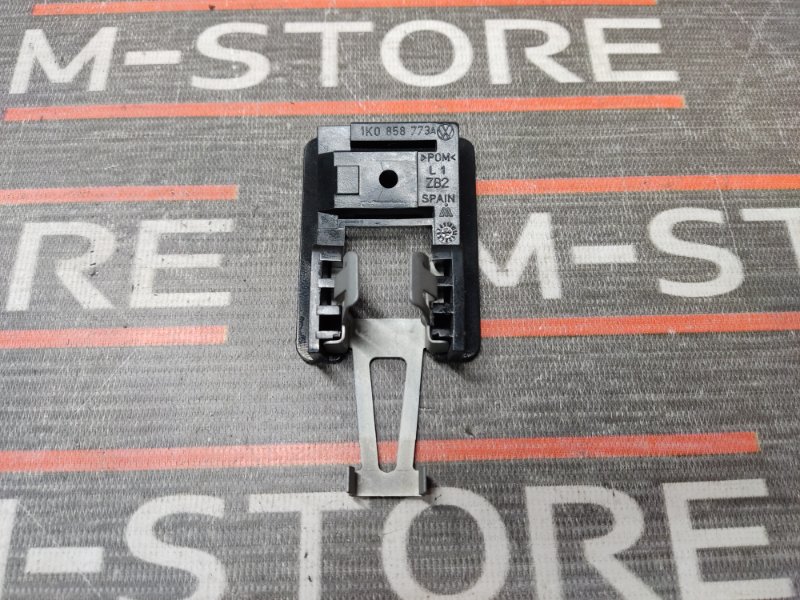 крепление козырька, 300 рублей, Красноярск