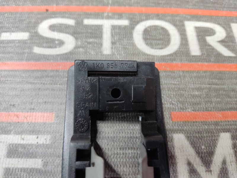 крепление козырька, 300 рублей, Красноярск