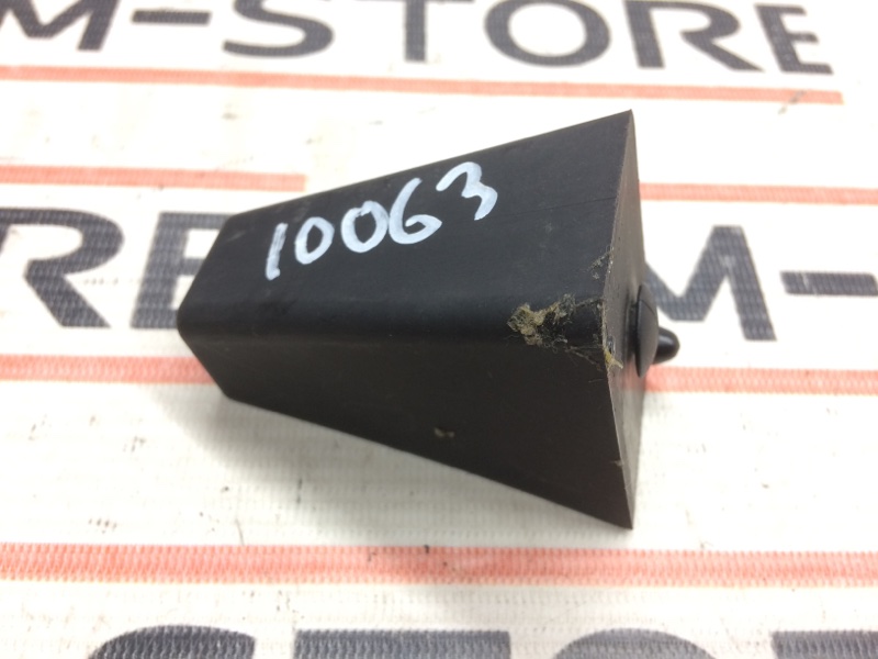 Кронштейн полки багажника, 250 рублей, Красноярск