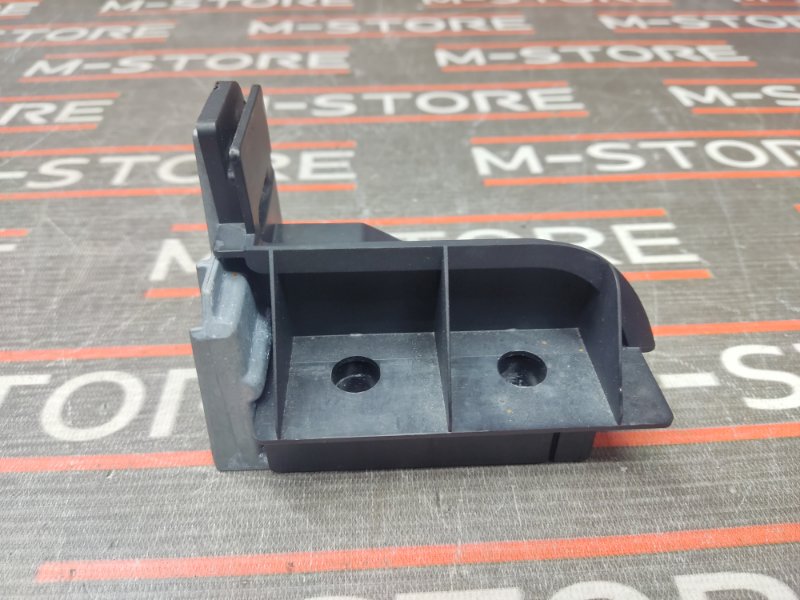 Кронштейн полки багажника, 270 рублей, Красноярск