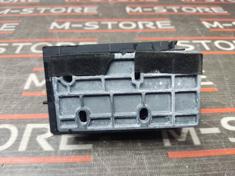 Кронштейн полки багажника, 270 рублей, Красноярск