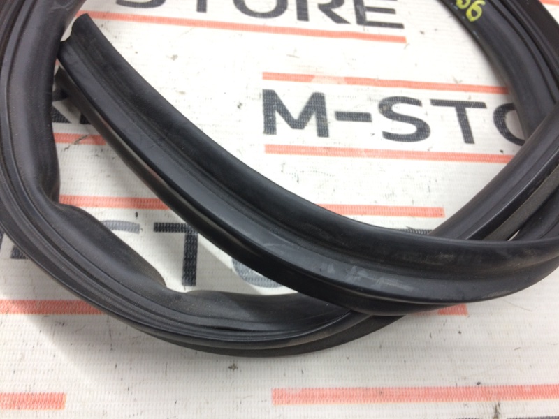 Уплотнитель капота, 450 рублей, Красноярск