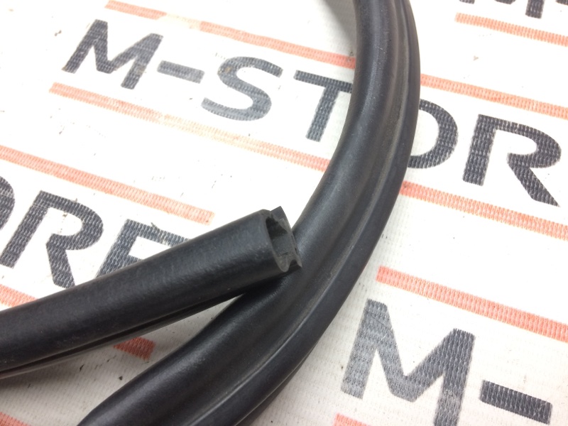 Уплотнитель капота, 450 рублей, Красноярск