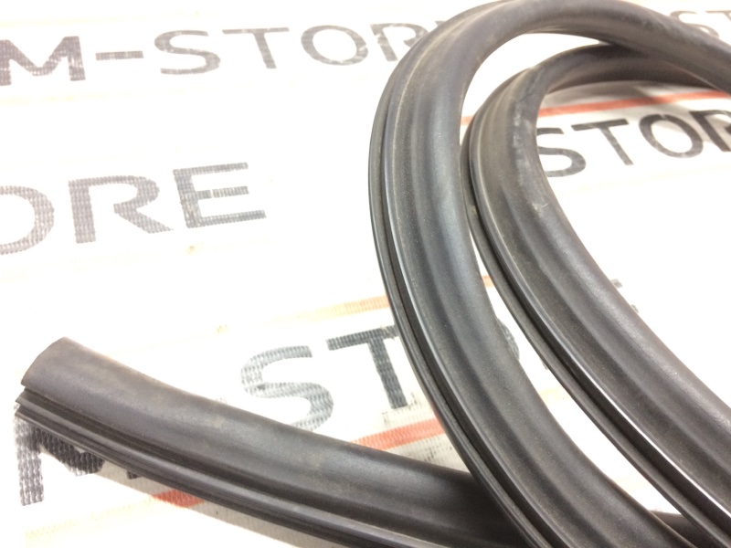 Уплотнитель капота, 950 рублей, Красноярск