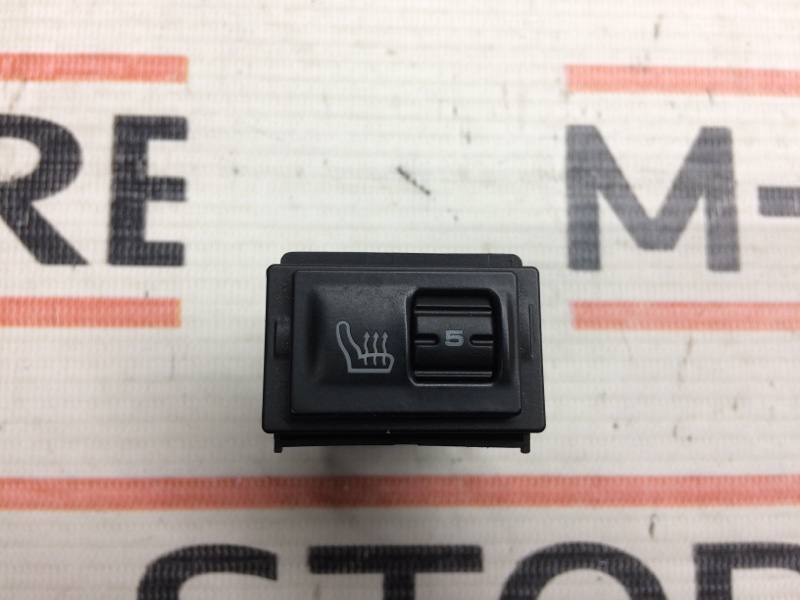 Кнопка подогрева сидений, 300 рублей, Красноярск