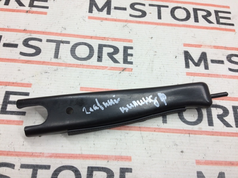 Кронштейн главного тормозного цилиндра, 300 рублей, Красноярск