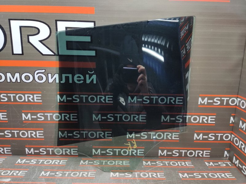 Стекло боковое, 700 рублей, Красноярск