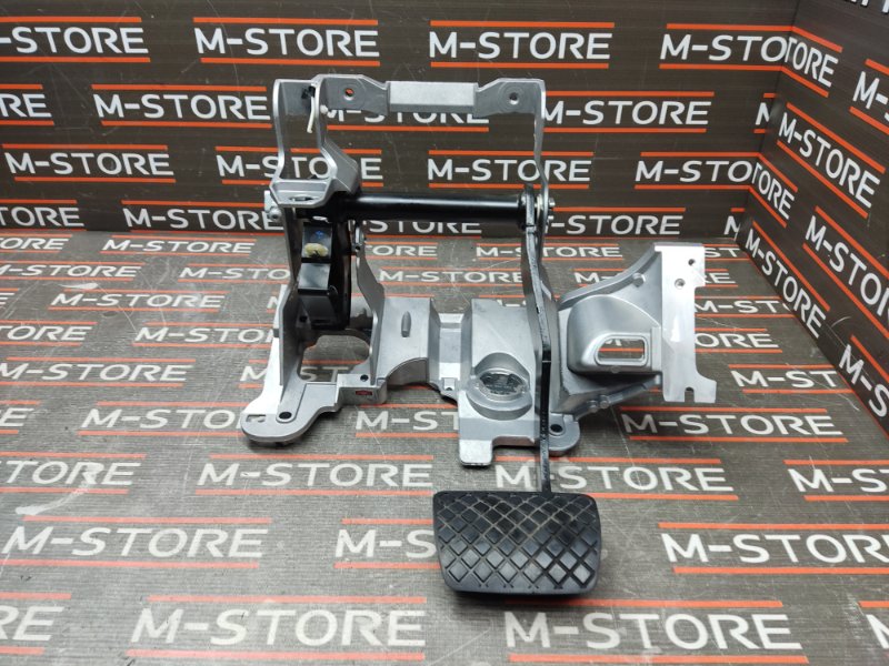 педаль тормоза, 670 рублей, Красноярск