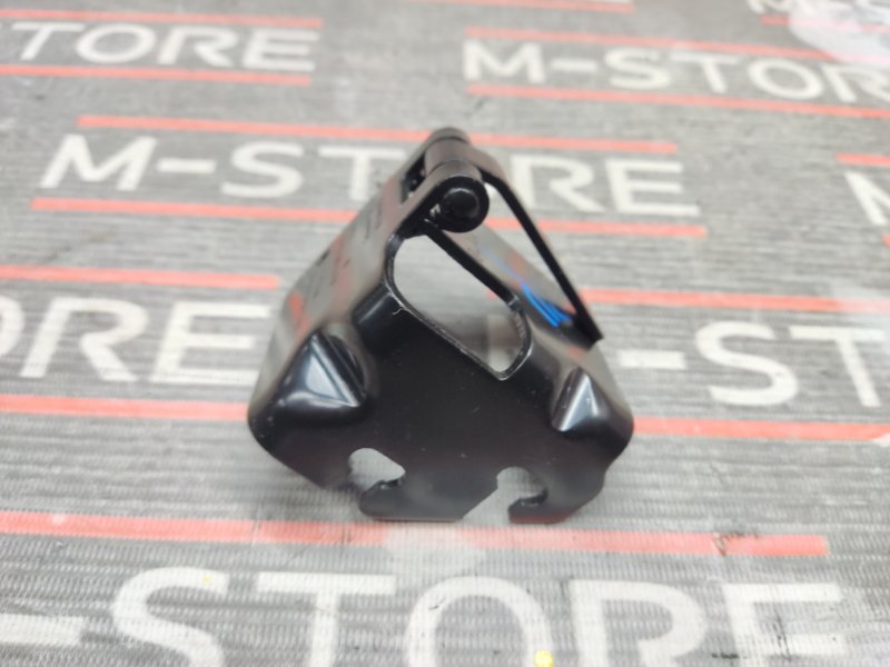 кронштейн пола багажника, 300 рублей, Красноярск