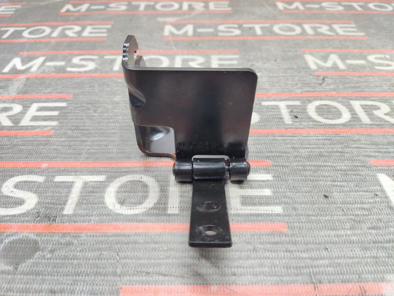 кронштейн пола багажника, 300 рублей, Красноярск