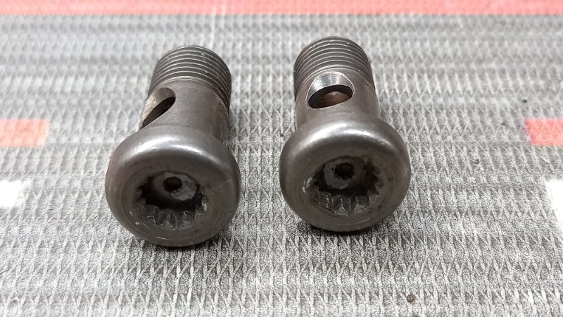 Болты и гайки ДВС, 100 рублей, Красноярск