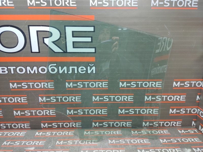 Стекло боковое, 860 рублей, Красноярск