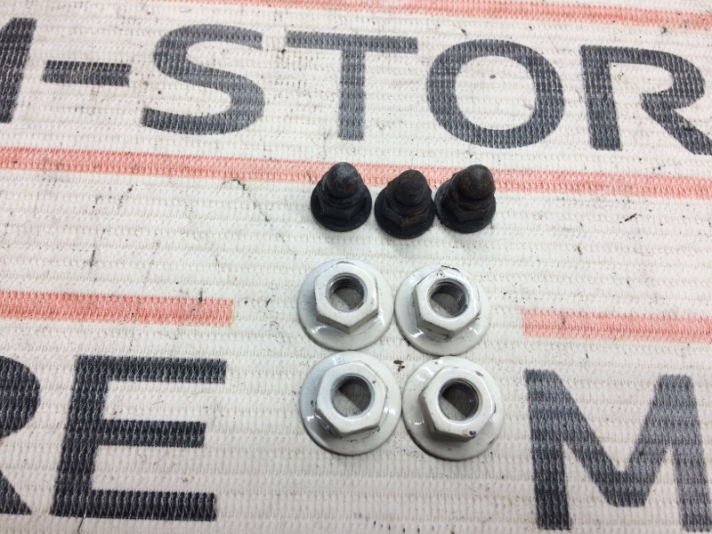 гайка, 200 рублей, Красноярск