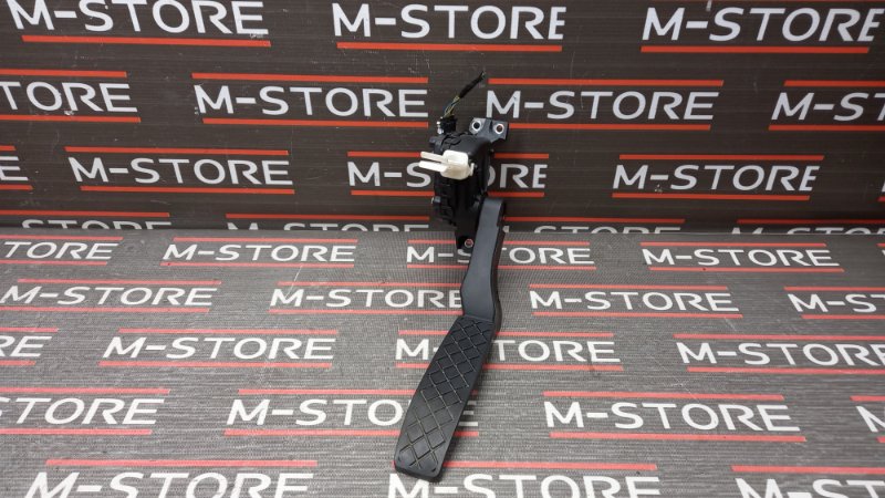 педаль газа, 500 рублей, Красноярск