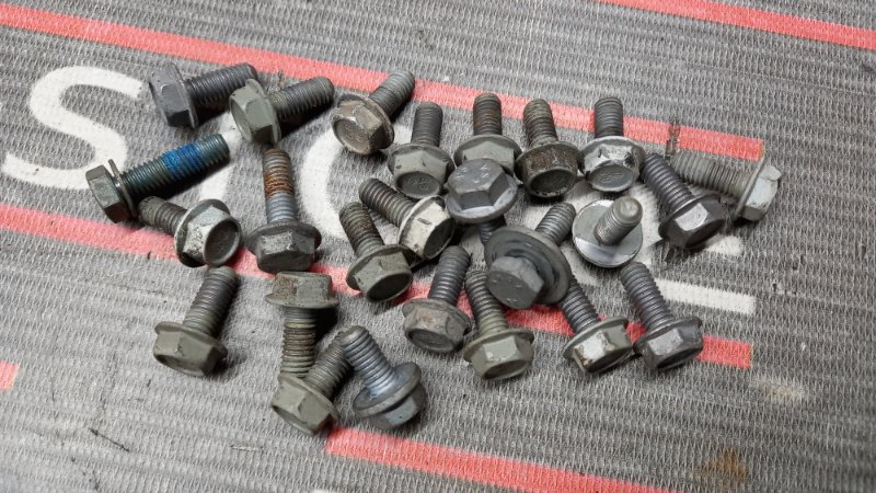 Болты и гайки ДВС, 630 рублей, Красноярск