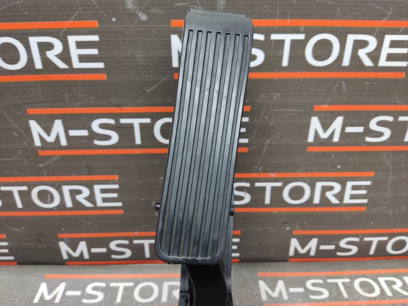 педаль газа, 1000 рублей, Красноярск