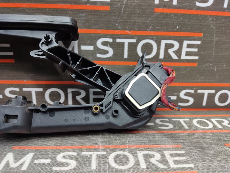 педаль газа, 1000 рублей, Красноярск