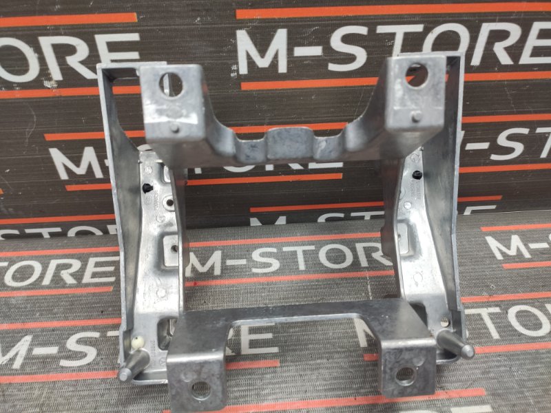 Кронштейн подлокотника, 340 рублей, Красноярск