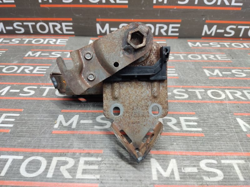 Кронштейн ручного тормоза, 300 рублей, Красноярск