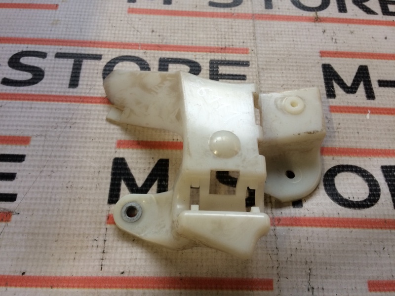 кронштейн потолочной ручки, 100 рублей, Красноярск