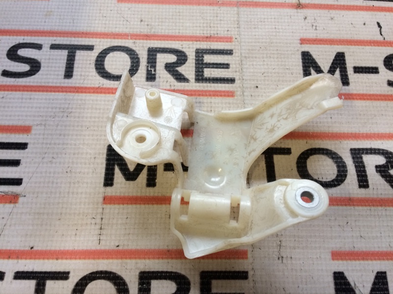 кронштейн потолочной ручки, 100 рублей, Красноярск