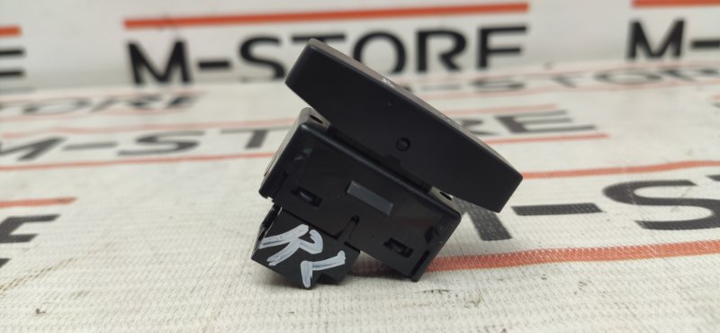 Кнопка центрального замка, 100 рублей, Красноярск