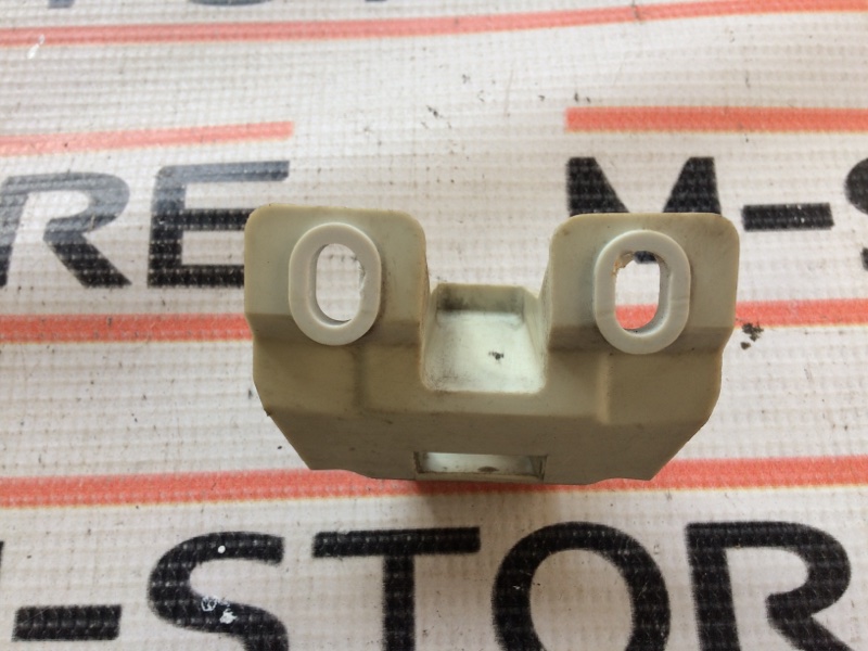 крепление бампера, 340 рублей, Красноярск