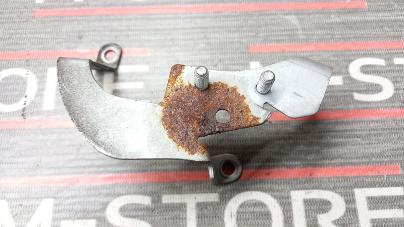 Кронштейн вакуумного насоса, 300 рублей, Красноярск