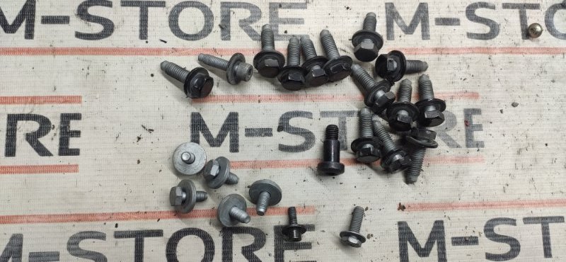 болт, 300 рублей, Красноярск