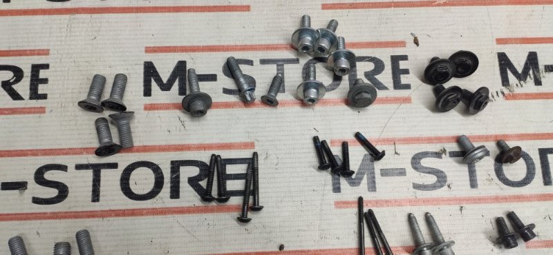 болт, 300 рублей, Красноярск