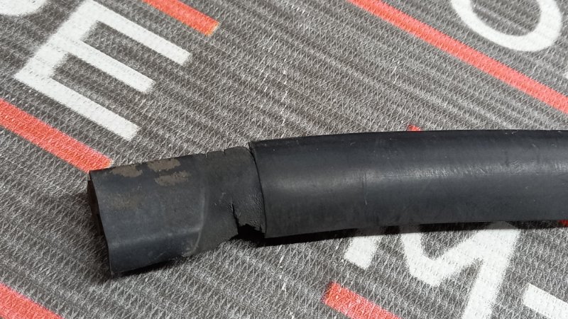 Уплотнитель лобового стекла, 340 рублей, Красноярск