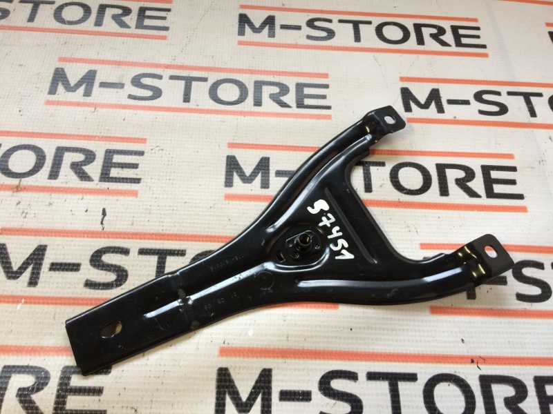 Кронштейн сиденья, 340 рублей, Красноярск