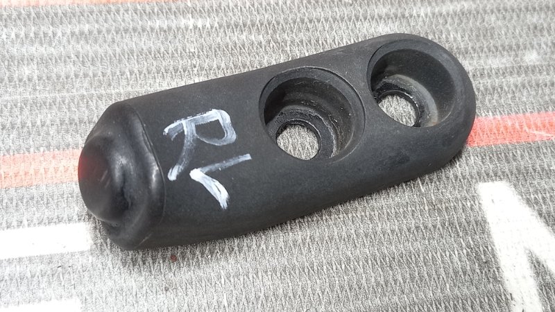 Отбойник багажника, 340 рублей, Красноярск