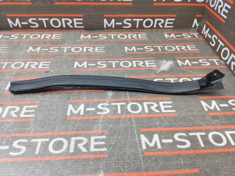 Уплотнитель капота, 340 рублей, Красноярск