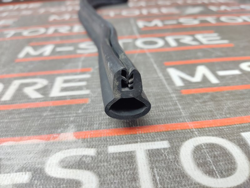 Уплотнитель капота, 340 рублей, Красноярск