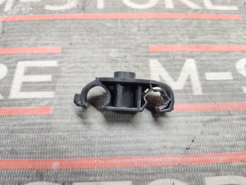 Крепление трубок, 100 рублей, Красноярск