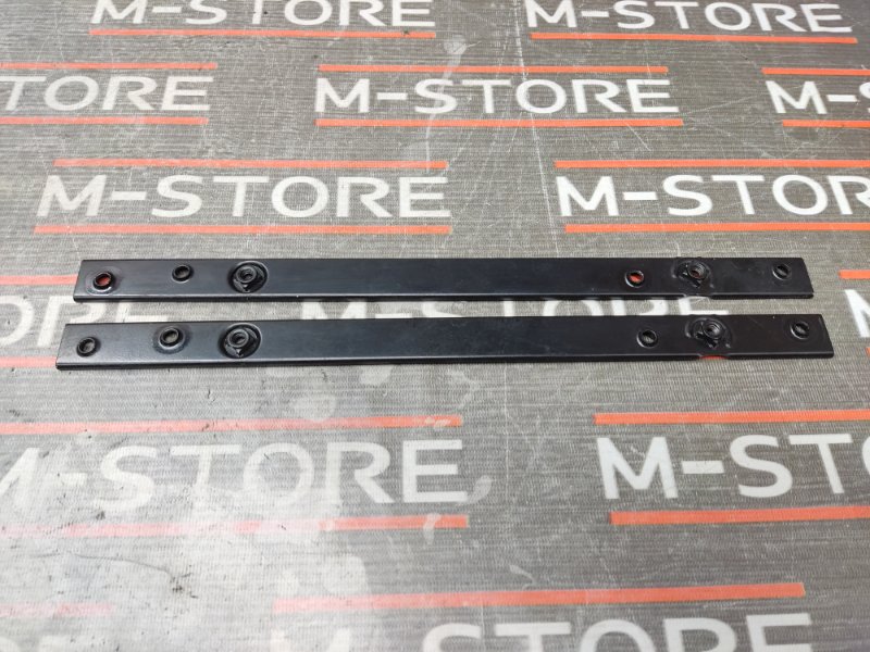 Кронштейн крышки двигателя, 340 рублей, Красноярск