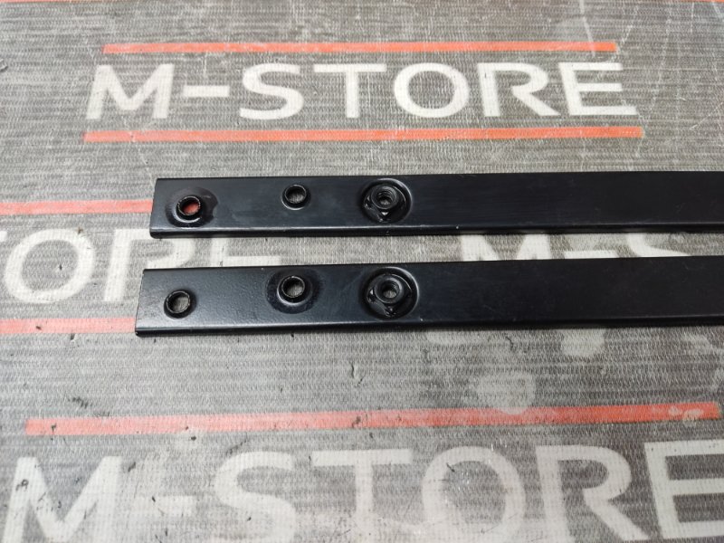 Кронштейн крышки двигателя, 340 рублей, Красноярск