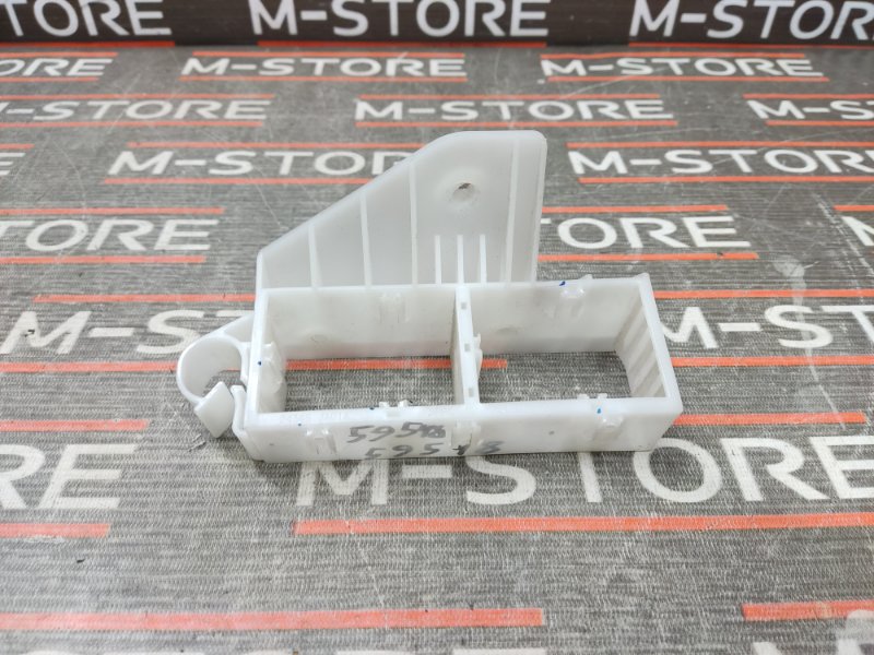 кронштейн, 300 рублей, Красноярск