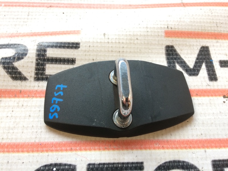 петля замка двери, 330 рублей, Красноярск