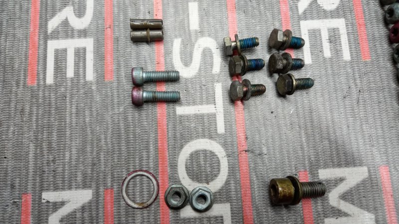 Болты и гайки ДВС, 630 рублей, Красноярск