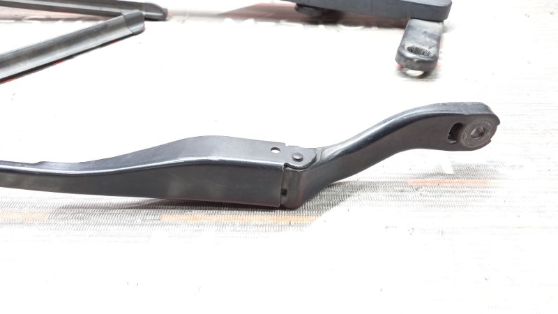 поводок стеклоочистителя, 670 рублей, Красноярск