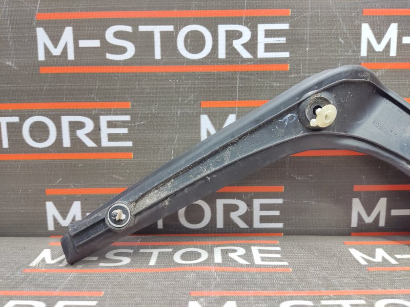 Водосток багажника, 340 рублей, Красноярск