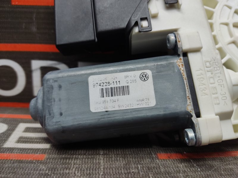 мотор стеклоподъемника, 670 рублей, Красноярск